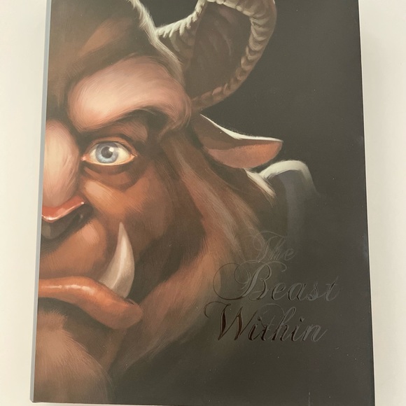 Beauty and The Beast Villain Book + Special Issue - Picture 2 of 10